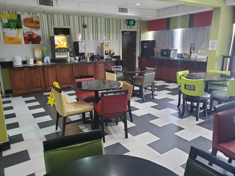 Quality Inn Prattville I-65 מראה חיצוני תמונה